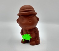 chłopiec z... listkiem śmieszna figurka ;-) INNA