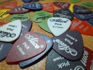 Piórka gitarowe Kostki do gry na gitarze ALICE zestaw 50 Sztuk