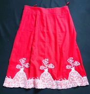 B722_ CZEWONA SPÓDNICA W KLINY/len 40/42