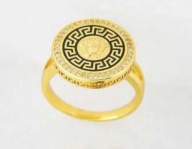 Sygnet damski z wzorem meduzy od Versace