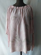 Bluzka jasnoróżowa w roślinny wzór - 42