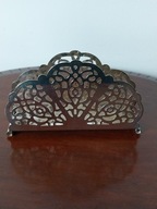 Serwetnik ażurowy na nóżkach