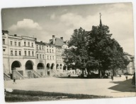 BOLKÓW - RYNEK Z PODCIENIAMI