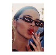 Plakat „I Don’t Care” – Stylowy Plakat z Kobiecym Charakterem