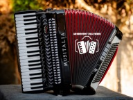 Akordeon Włoski Musitalia 120 basy 4 chóry