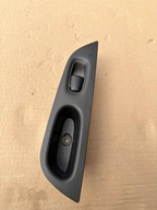 NISSAN X-TRAIL T32 PRZEŁĄCZNIK SZYBY DRZWI PRAWY TYŁ 829604CE0A