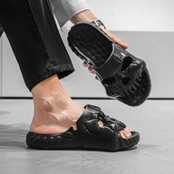 Czarne klapki czaszki szkielety antypoślizgowe wkładka 25 cm rozmiar 37-38