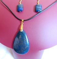 Lapis lazuli z pirytem, elegancka biżuteria w złotej oprawie