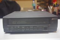 Odtwarzacz VHS Akai VS-R1000EDG i pilot RC-V21E