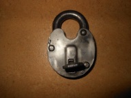 STARA SPRAWNA KŁÓDKA Z KLUCZEM