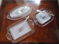 Trzy szklane patery + 2 widelczyki i nóż do masła