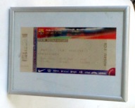 FC Barcelona 2010r - jakiś stary kolekcjonerski bilet w ramce .