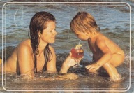 AKT - NAGA KOBIETA - BELGIA