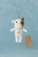 Breloczek Reksio – ręcznie robiony na szydełku