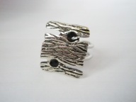 Pierścionek regulowany