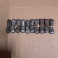 NAKRĘTKI DO KÓŁ CHRYSLER VOYAGER ROK 2001-2016