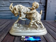 STARA METALOWA FIGURA RZEŹBA - PUTTO Z KOZĄ