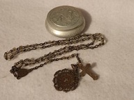 Stary różaniec ze szkła z puzderkiem