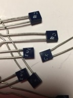 2x Kondensator ceramiczny 3,3 nF, 160 V