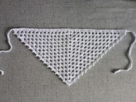 NOWA CHUSTKA NA GŁOWĘ BANDANA SZYDEŁKOWA BIAŁA AŻUROWA CHUSTECZKA