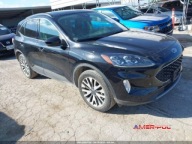 Ford Kuga 2022 r., 2,0L TITANIUM 2.0 Benzyna 250KM