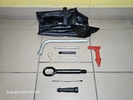 Zestaw narzędzi Audi Q7 (4M) - klucz 17mm, hak, klucz do ręcznego - NOWE!