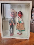Meksykańskie lalki ludowe – marionetki w gablocie. Meksyk.
