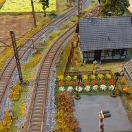 Słupy trakcji elektrycznej podwójne skala H0