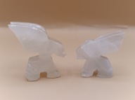 2 ciekawe zajączki króliki - wyrzeźbione z kryształu górskiego - figurki