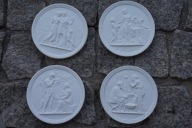 ROYAL COPENHAGEN MEDALIONY RELIEF PORY ROKU BISKWIT KOMPLET UNIKAT 4szt.