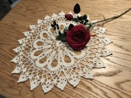 Obrus serwetka serweta szydełkowe rękodzieło piękna misterna beż śr41