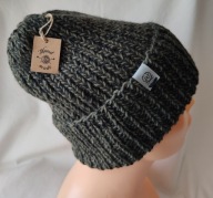 (13) Czapka wełniana M/L - rozmiar uniwersalny ok. 54 - 60 cm. WYPRZEDAŻ