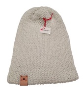 Biała czapka z metaliczną, srebrną nitką, wegańska, handmade, unikat