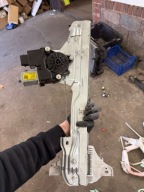 Podnośnik szyby elektryczny przód prawa strona Hyundai Kona 82402-J9000 OE