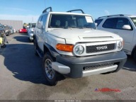 Toyota FJ 2013 r., 4,0L 4.0 Benzyna 260KM