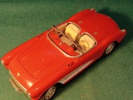 Chevrolet CORVETTE 1957 1:18 BURAGO używany