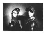 Pocztówka - Dziewczęta w zbrojach rycerskich ...