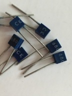 4x Kondensator ferroelektryczny 680 pF, 160 V, K