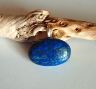 Wisior z naturalnym lapis lazuli