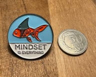 Pin przypinka Ryba rybka rekin Mindset is everything