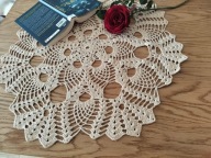 Serwetka szydełkowa misterne rękodzieło obrus rustykalny styl śr60