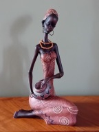 DUŻA KOLEKCJONERSKA FIGURKA ,, Afrykańska kobieta z dzbanem ''
