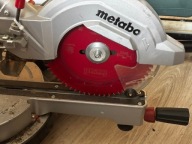 Piła ukośnica Metabo 1800 W 254 mm plus stół w komplecie