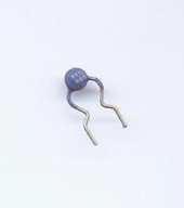 Termistor pomiarowy PTC 12 Ohm 5% 0,05W fi 3,5X2 mm r-5,08 mm cena 9-4-6