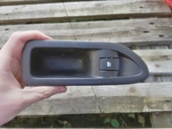 Renault Laguna II przełącznik szyby prawy tył 82000317494