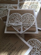 zaproszenie na komunię z sercem komunijne personalizowane serce brązowe