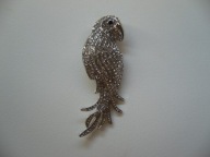 PIĘKNA DUŻA BROSZKA PAPUGA KRYSZTAŁKI