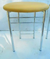 Taboret metalowy siedzisko tapicerowane chrom