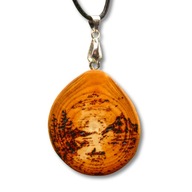 Wisiorek „Zachód słońca nad jeziorem” - brzoza, natura - pirografia,