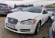 Jaguar XF 2010r, 3.0 Diesel. AUTOMAT. Lekko uszkodzony prawy przod. 3.0